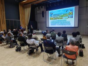 市長講話を聴講する学生の皆さん