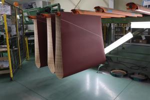 加工が完了した研磨布紙