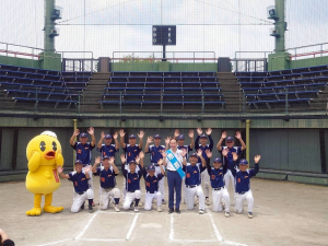 地元出場チーム「こうのす倶楽部」の皆さん