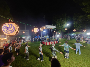 南1丁目町内会の納涼盆踊り大会の様子