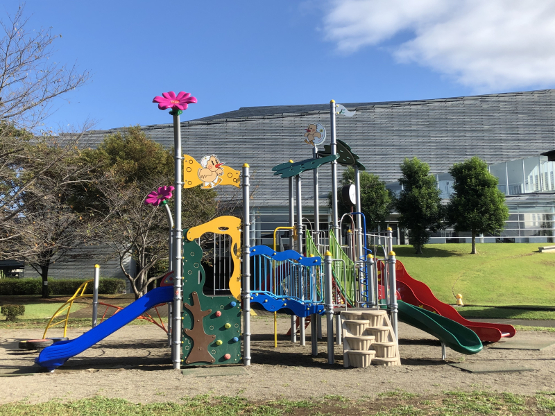 せせらぎ公園内の大型複合遊具の画像