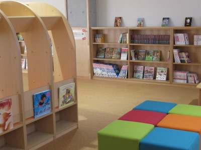 北新宿児童センター児童図書室
