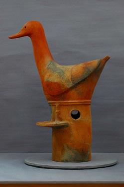 動物埴輪水かきを表現する白鳥の修復後の画像