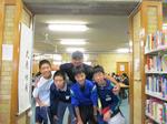 (写真)学内での生徒たちの様子2