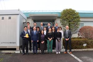 ユアサマクロス株式会社の皆さんと市長