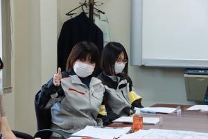 志望動機を話す社員の方