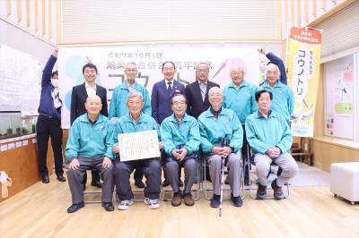 教育長、市長、議長、鴻巣こうのとりを育む会の皆様