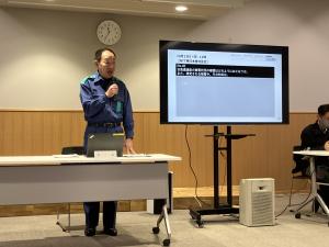 訓練に当たり挨拶をする市長