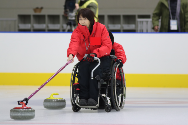 練習する小川選手