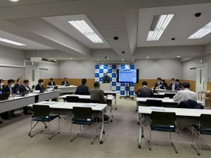 記者会見の様子