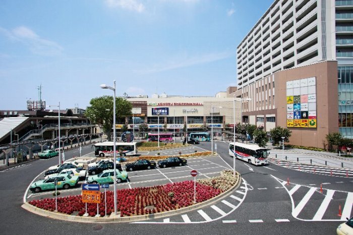 鴻巣駅東口駅前広場