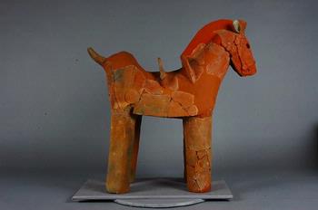 動物埴輪飾り馬の修復前の画像