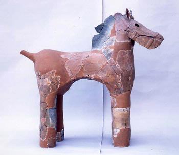 動物埴輪裸馬の修復前の画像