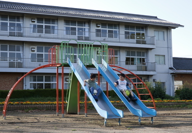 旧笠原小学校遊具