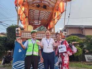 中宿自治会長と盆踊り先生と