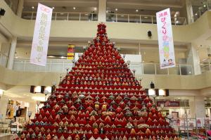 ピラミッドひな壇の画像